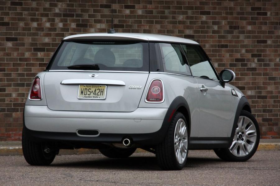  Mini Cooper 50 Camden Edition 2010 года  (фото 31 из 53)